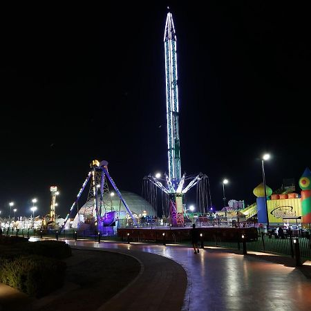 Al Corniche Hotel 샤르자 외부 사진