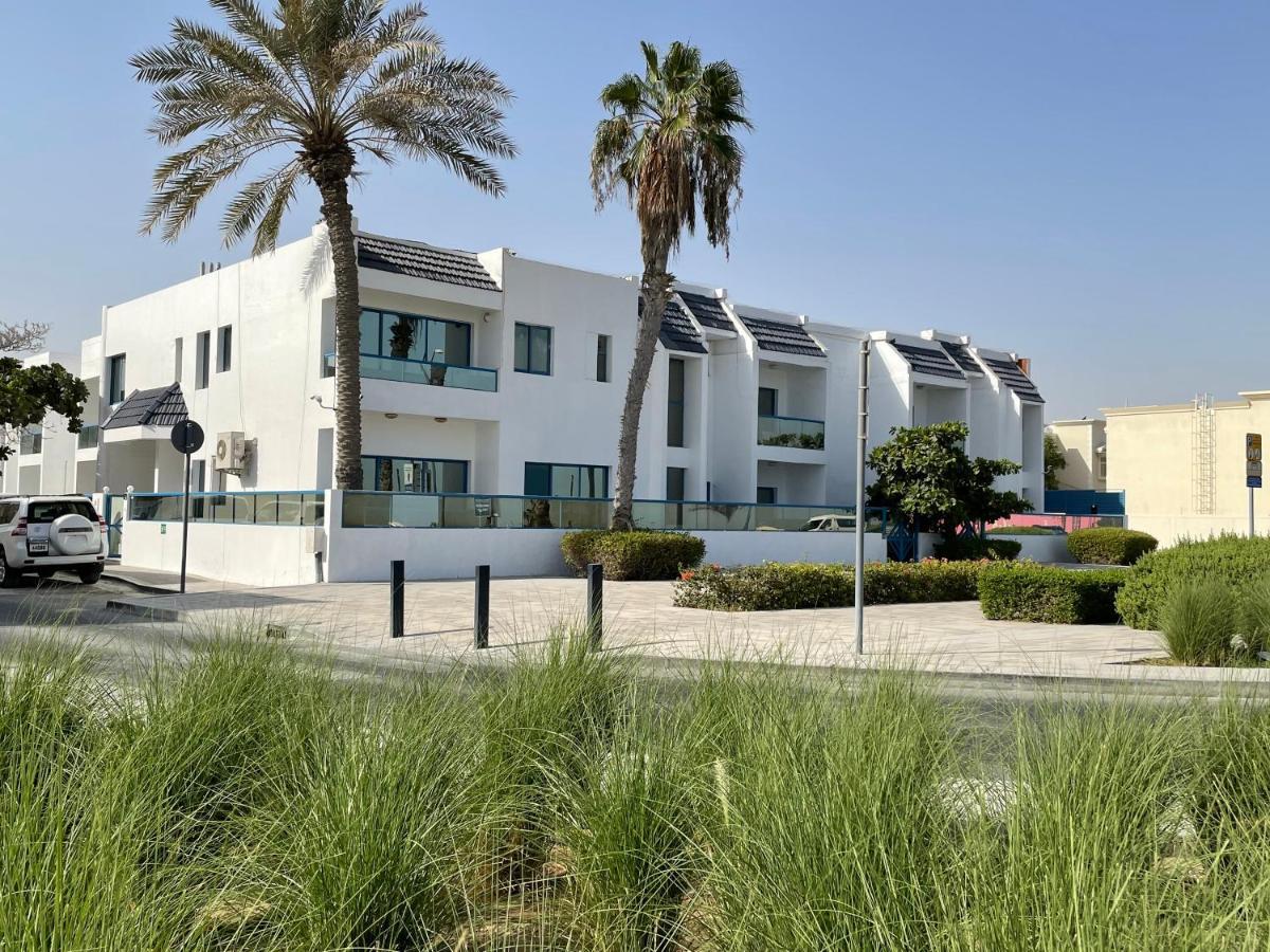 Al Corniche Hotel 샤르자 외부 사진