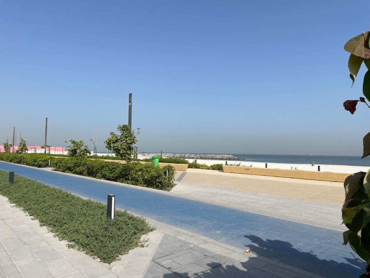 Al Corniche Hotel 샤르자 외부 사진