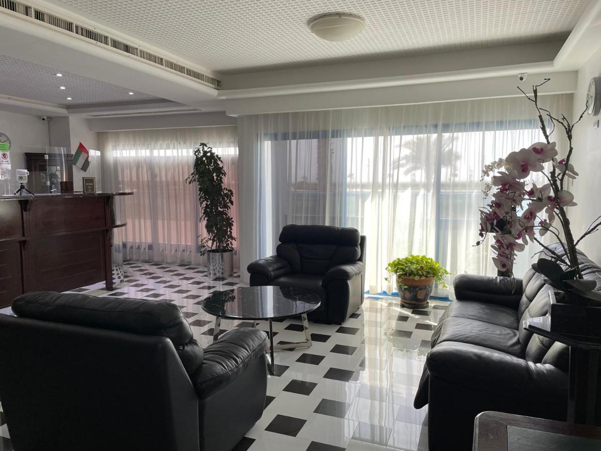 Al Corniche Hotel 샤르자 외부 사진
