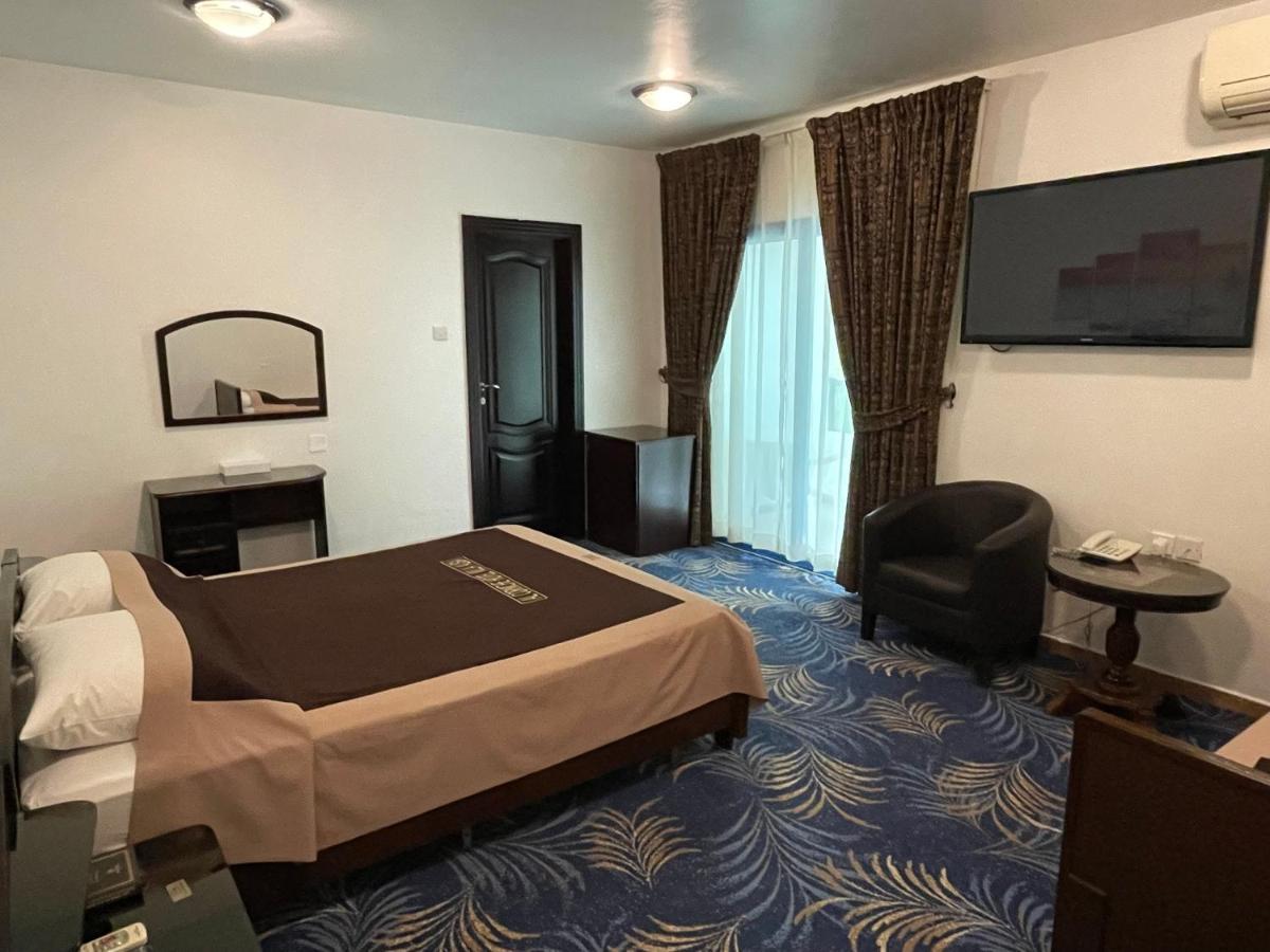 Al Corniche Hotel 샤르자 외부 사진