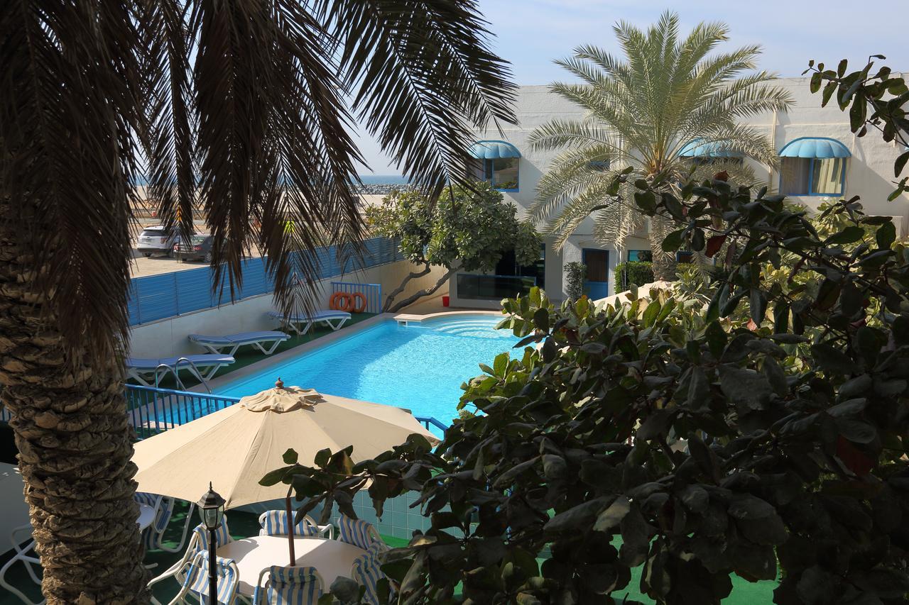 Al Corniche Hotel 샤르자 외부 사진