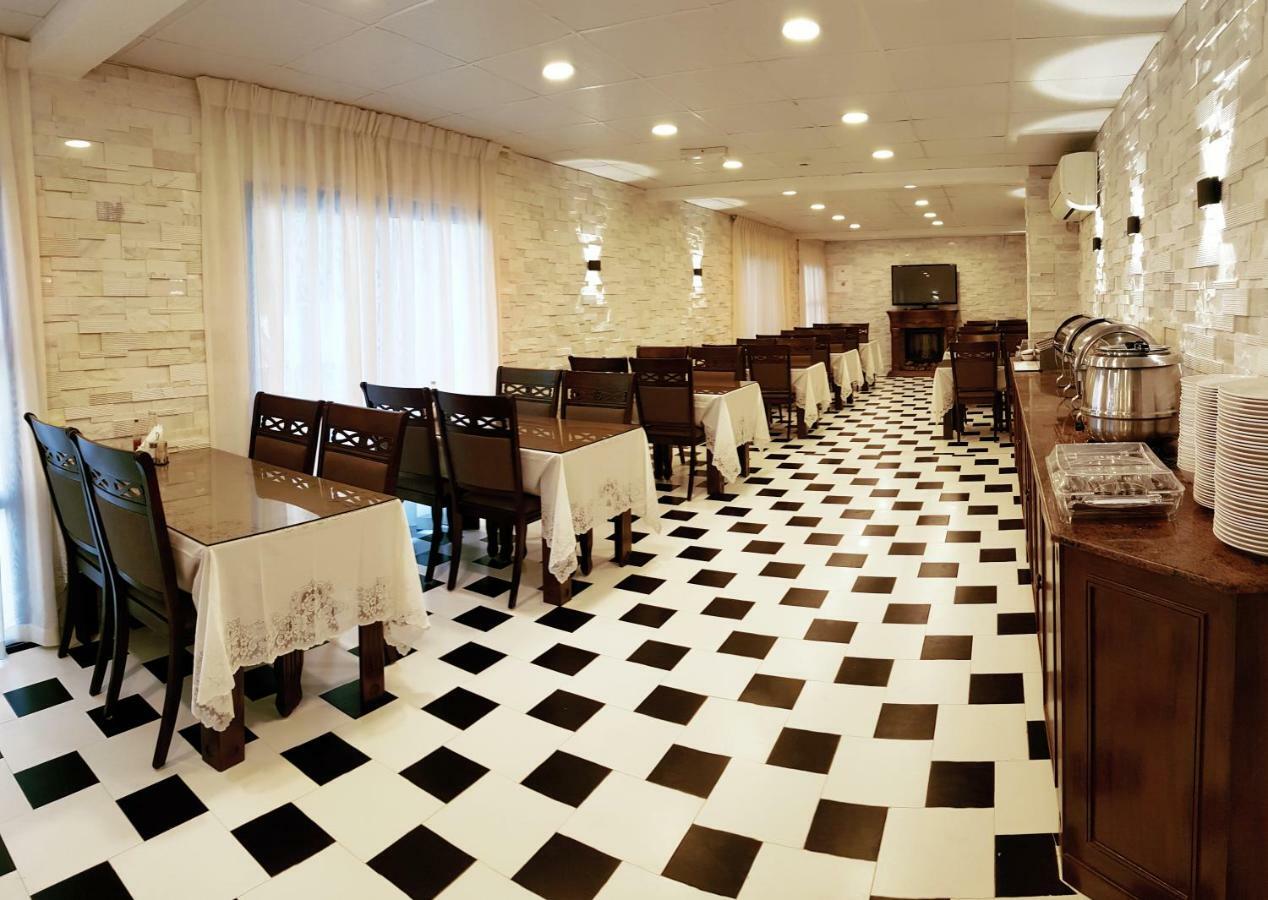 Al Corniche Hotel 샤르자 외부 사진